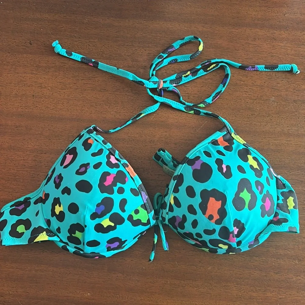 Victoria’s Secret turquoise and leopard swimsuit top - Picture 3 of 3